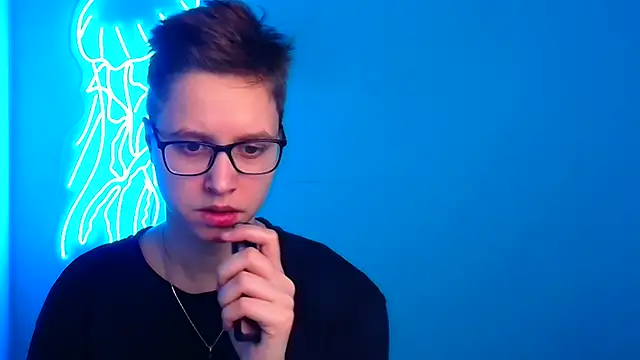 Bella Swannn online show from 03-08-25, 10:13