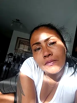 Ariana Rodriguez online show from 10-05-25, 09:16