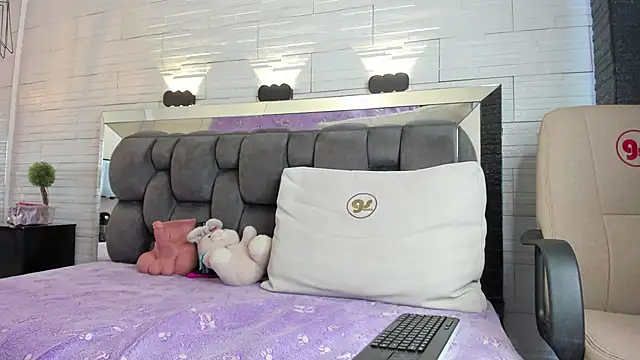 jade heartt online show from 11-07-25, 06:56