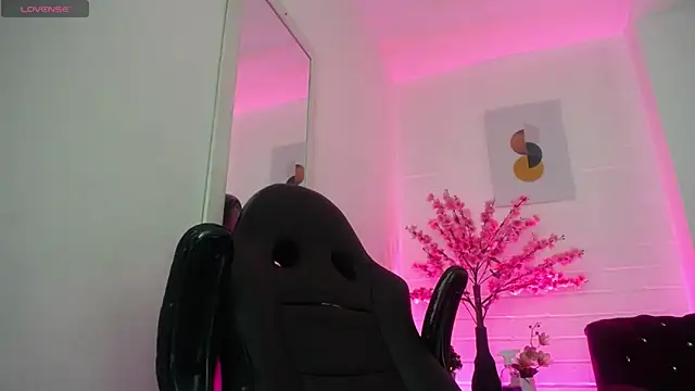 Ayliinn  online show from 05-21-26, 03:26