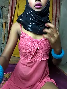 Snapshot of Cutesoma01 chatting on 10-27-25, 04:52 Cutesoma01 online show from 10-27-25, 04:52