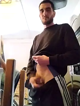 Snapshot of Anthopassif84 chatting on 03-16-25, 03:39 Anthopassif84 online show from 03-16-25, 03:39