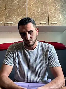 Snapshot of Anthopassif84 chatting on 10-17-25, 09:45 Anthopassif84 online show from 10-17-25, 09:45