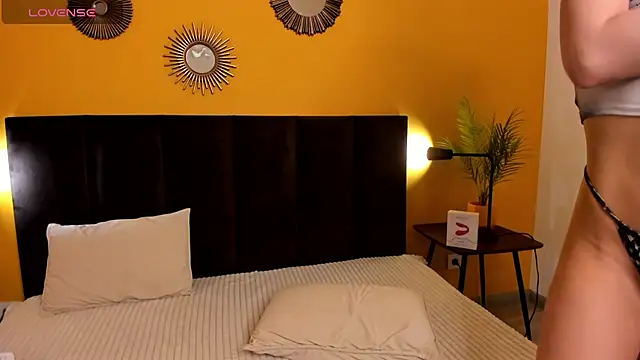 Jessie Curlyy online show from 11-16-25, 01:54