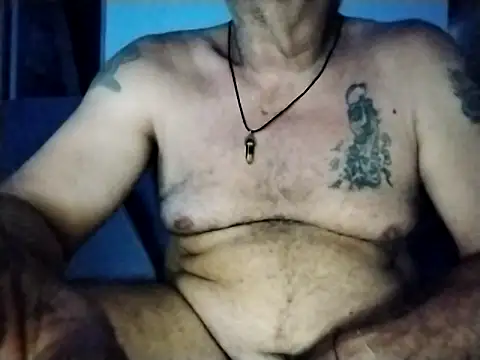 Snapshot of coolbrady17 chatting on 03-15-25, 04:10 coolbrady17 online show from 03-15-25, 04:10