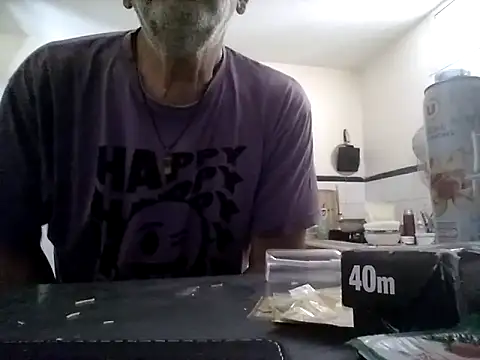 Snapshot of coolbrady17 chatting on 03-18-25, 06:39 coolbrady17 online show from 03-18-25, 06:39