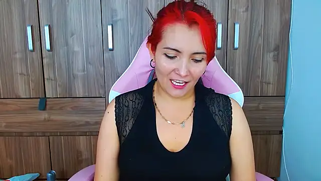 Snapshot of nanis_milf chatting on 06-23-26, 03:10 nanis milf online show from 06-23-26, 03:10
