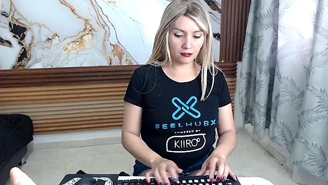 nanis milf online show from 10-13-25, 03:57