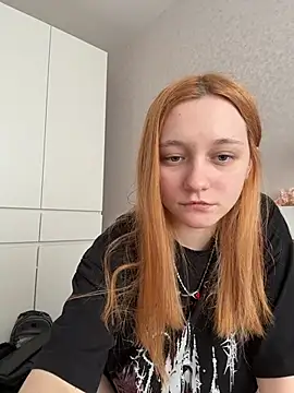 Snapshot of Bonechka chatting on 05-14-26, 07:27 Bonechka online show from 05-14-26, 07:27