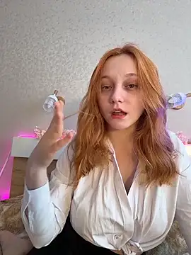 Snapshot of Bonechka chatting on 04-28-26, 07:24 Bonechka online show from 04-28-26, 07:24