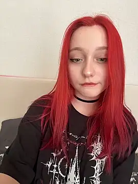 Snapshot of Bonechka chatting on 06-10-26, 10:27 Bonechka online show from 06-10-26, 10:27