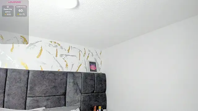 Cristal Velle online show from 02-05-26, 01:29