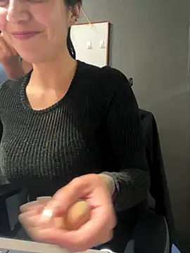 Isabella Varella online show from 11-11-25, 12:33