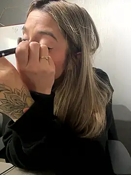 Isabella Varella online show from 01-09-26, 01:07