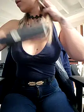 Isabella Varella online show from 10-09-25, 12:49