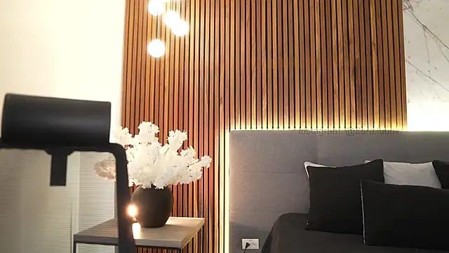 ZaraLuuv online show from 11-07-25, 03:16