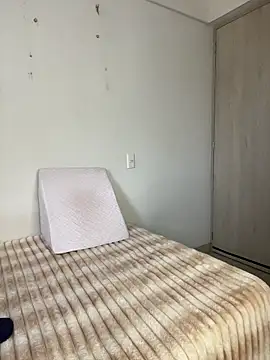 ZaraLuuv online show from 01-06-26, 05:17