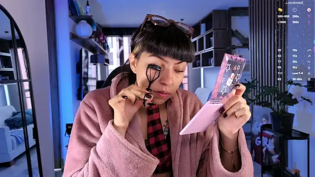 Saraa Desiree online show from 04-08-26, 02:40