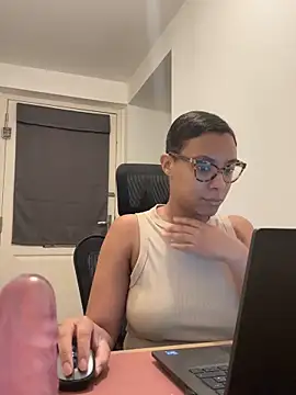 Melia Rayne online show from 12-04-25, 11:42