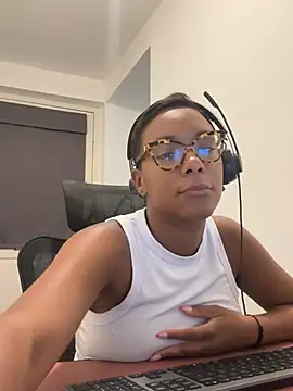 Melia Rayne online show from 07-17-26, 02:25