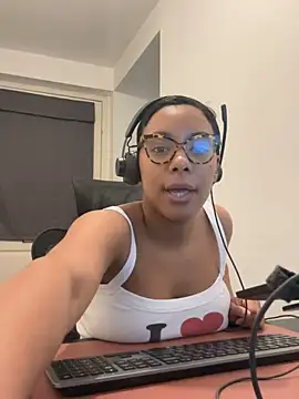 Melia Rayne online show from 02-13-26, 10:37