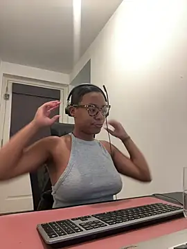 Melia Rayne online show from 07-22-26, 11:12