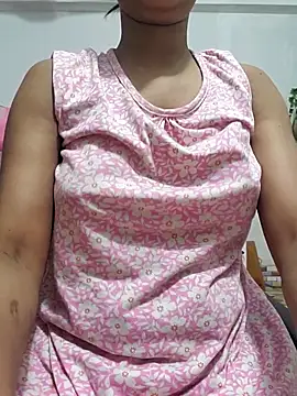 sexy-trisha1 online show from 05-06-26, 05:50