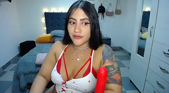 Snapshot of Genova_69 chatting on 03-09-25, 03:54 Genova 69 online show from 03-09-25, 03:54