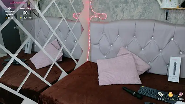 Devil AliceXo online show from 10-30-25, 08:50