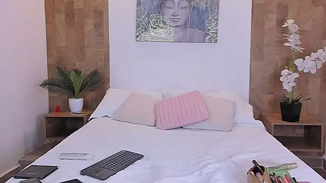 Snapshot of isabella_winkler chatting on 03-23-26, 11:43 isabella winkler online show from 03-23-26, 11:43