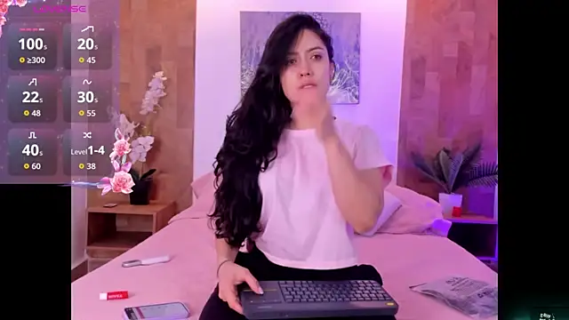 Snapshot of isabella_winkler chatting on 04-28-26, 11:03 isabella winkler online show from 04-28-26, 11:03