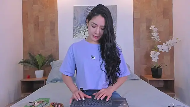 Snapshot of isabella_winkler chatting on 04-05-26, 11:17 isabella winkler online show from 04-05-26, 11:17