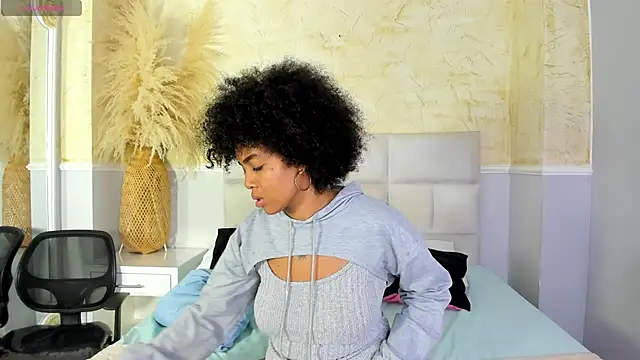 SarahLynn7 online show from 02-07-26, 09:34