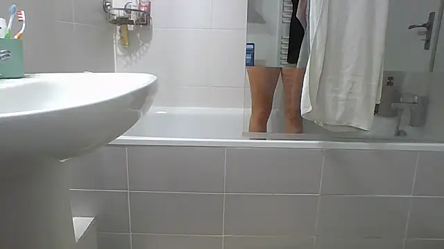 Valentinette online show from 10-28-25, 10:25