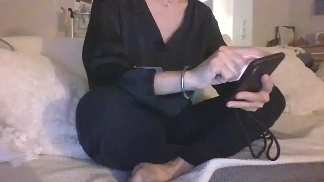 Valentinette online show from 03-25-26, 08:08