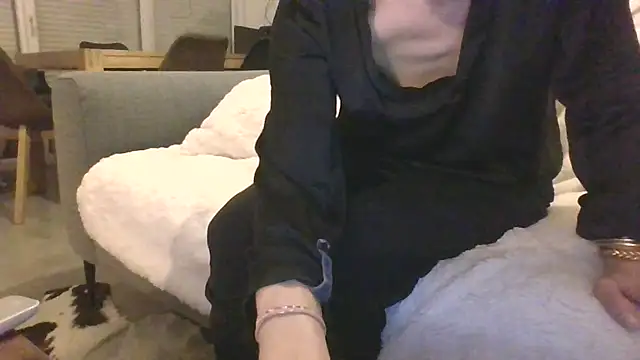 Valentinette online show from 02-16-26, 08:40