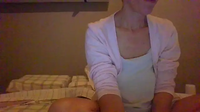 Valentinette online show from 10-30-25, 08:39