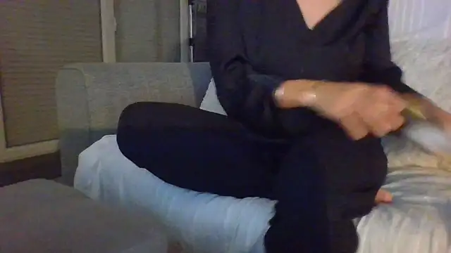 Valentinette online show from 10-20-25, 07:14