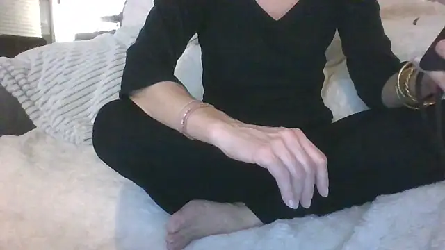 Valentinette online show from 02-21-26, 08:44