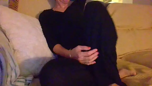 Valentinette online show from 11-21-25, 09:14