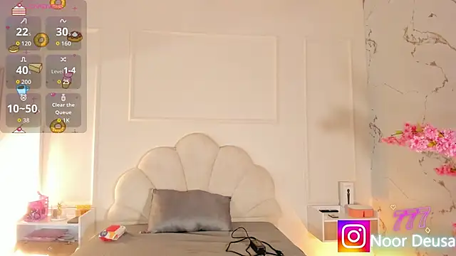 Candaceoweens online show from 04-30-26, 03:46