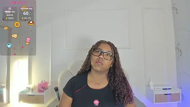Candaceoweens online show from 05-29-26, 03:34
