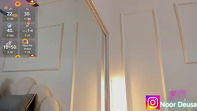 Candaceoweens online show from 04-15-26, 03:34