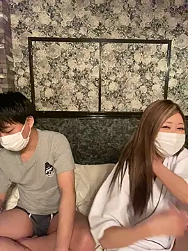 strawberryice online show from 02-28-26, 10:04