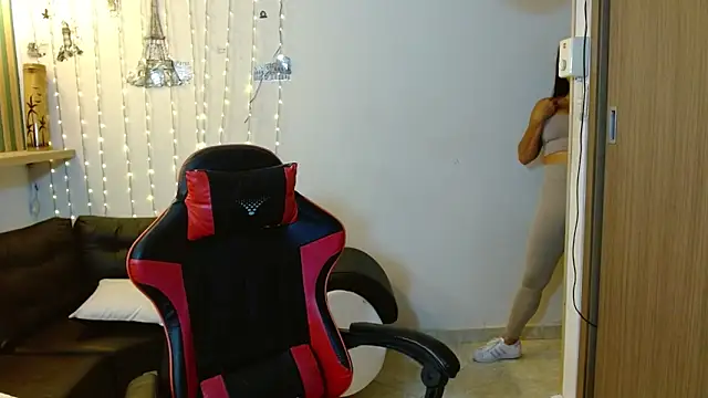 tatiana lc online show from 12-14-25, 04:08