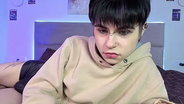 Alex Vallley online show from 12-20-25, 11:07