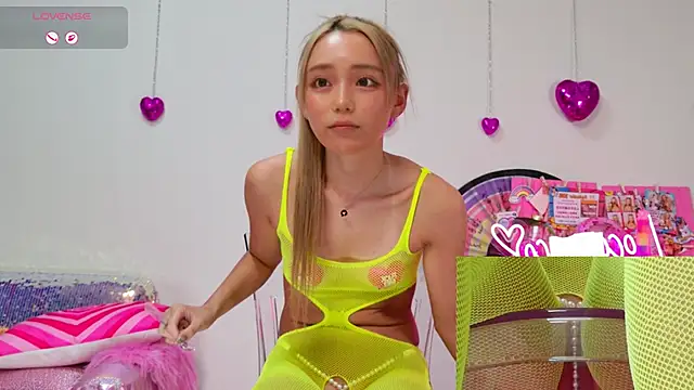 Snapshot of -LOCOMOCO- chatting on 11-21-25, 01:10 -LOCOMOCO- online show from 11-21-25, 01:10