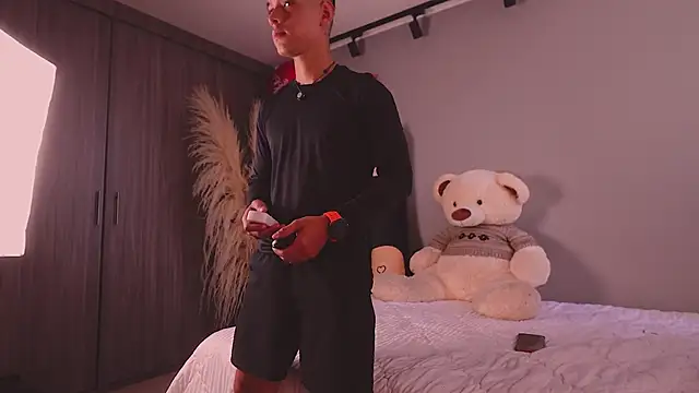 ErosKhaos online show from 04-14-26, 09:42