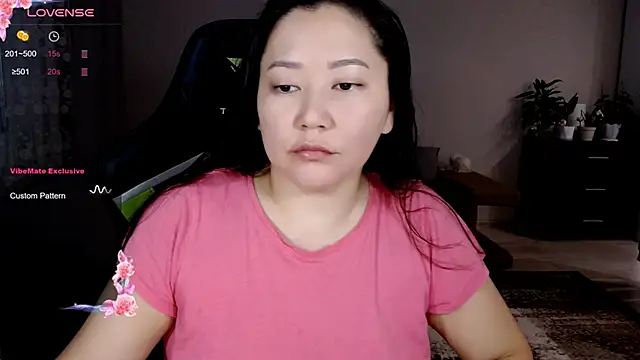 Snapshot of LisaAsianFlower chatting on 10-10-25, 12:55 LisaAsianFlower online show from 10-10-25, 12:55