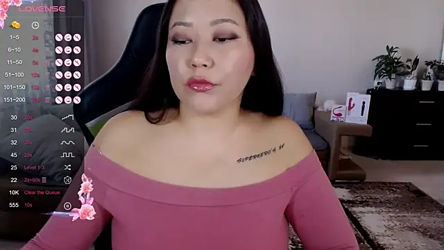 Snapshot of LisaAsianFlower chatting on 09-10-25, 03:49 LisaAsianFlower online show from 09-10-25, 03:49